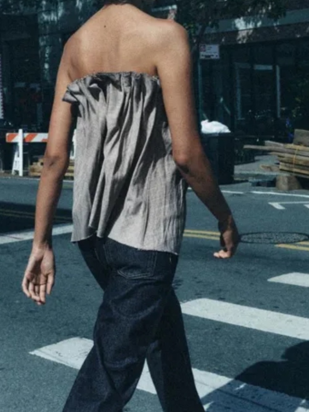 Plaid Pleated Sleeveless Top - Picture 3 of 7